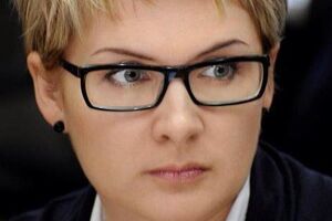 Козаченко пояснила, что некогда предоставляла офшорной компании юридические услуги, но не имеет в ней никакой собственности