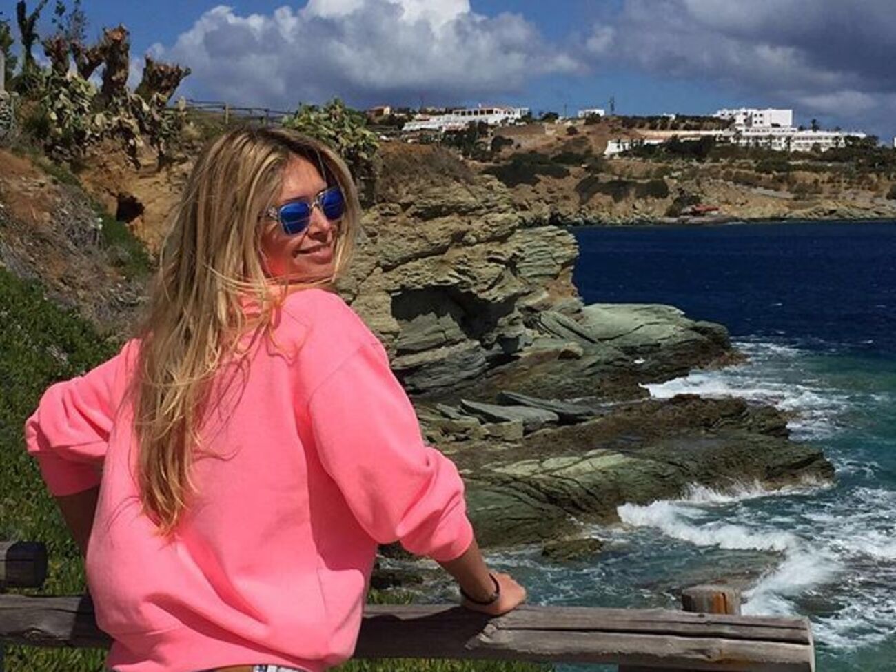 Брежнева поздравила сестру Галину с днем рождения