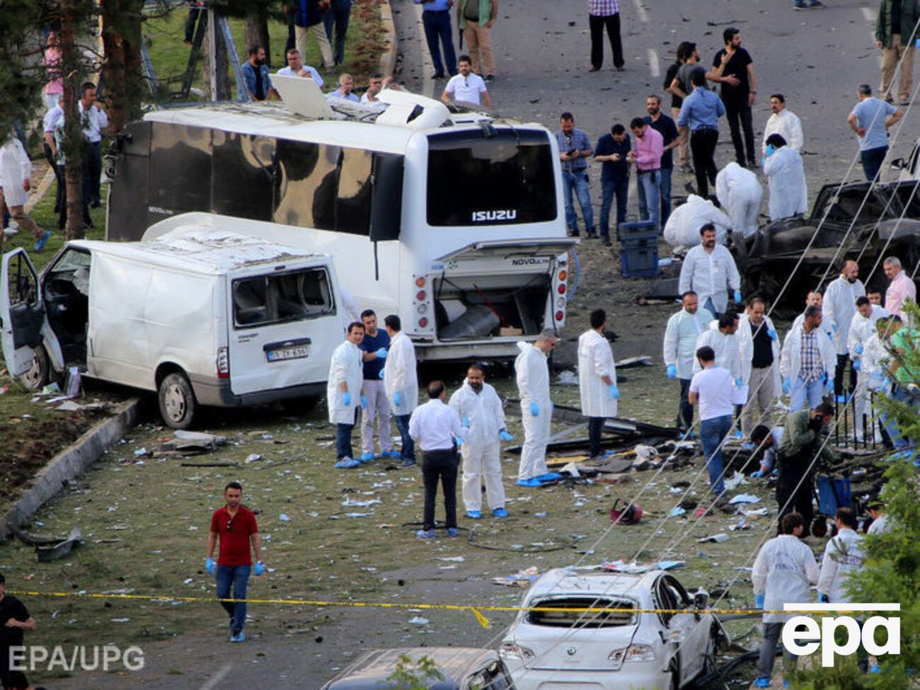 На месте взрыва в Диярбакыре