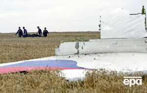 2014 год. Сотрудники западных СМИ попали на место крушения самолета Malaysia Airlines, получив разрешение боевиков "ДНР"