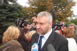 Фейгин прилетел в Ростов для встречи с Савченко