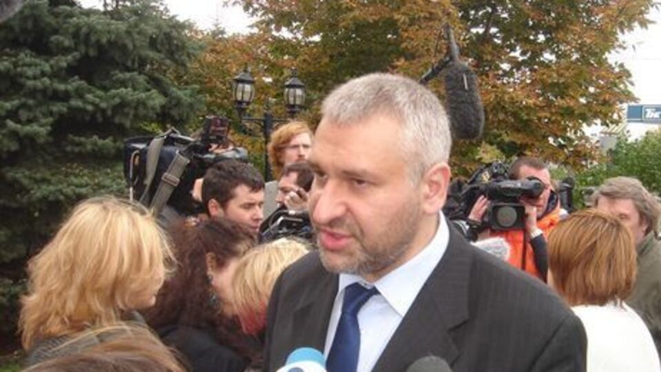 Фейгин прилетел в Ростов для встречи с Савченко