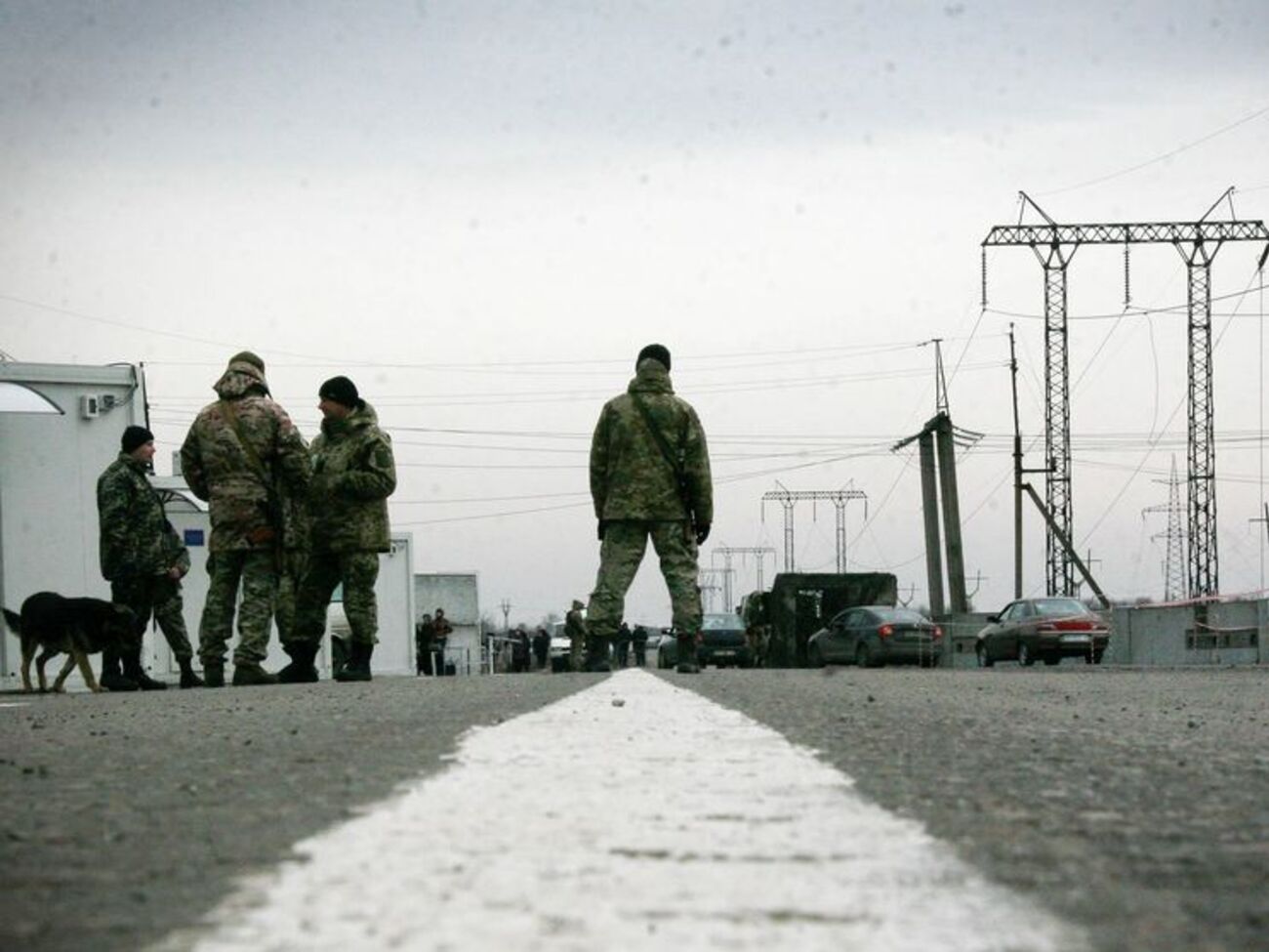 Пограничники передали задержанного полиции