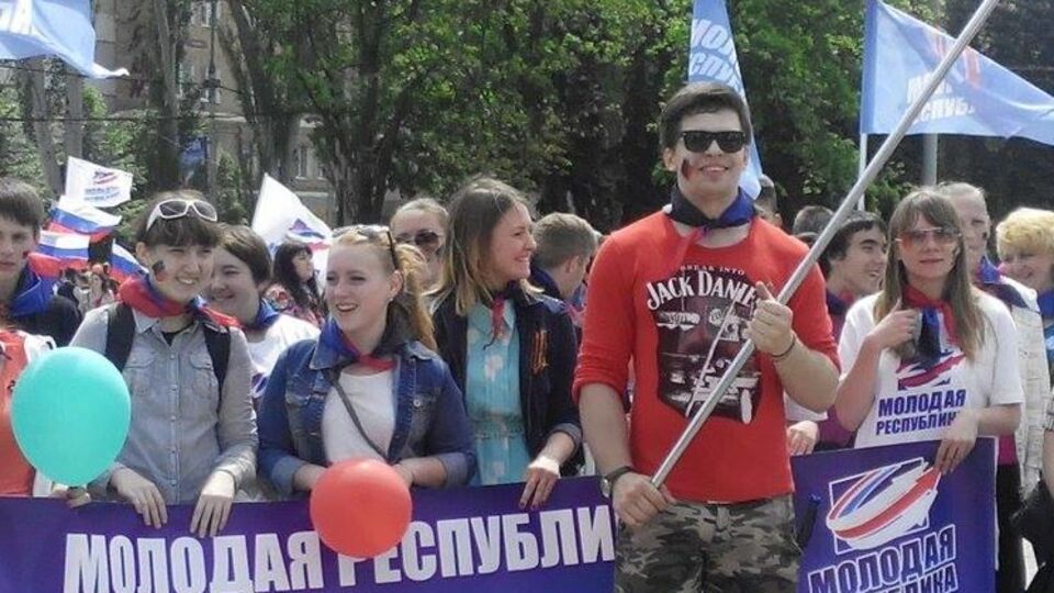 В Донецке отмечают "День республики". Фоторепортаж