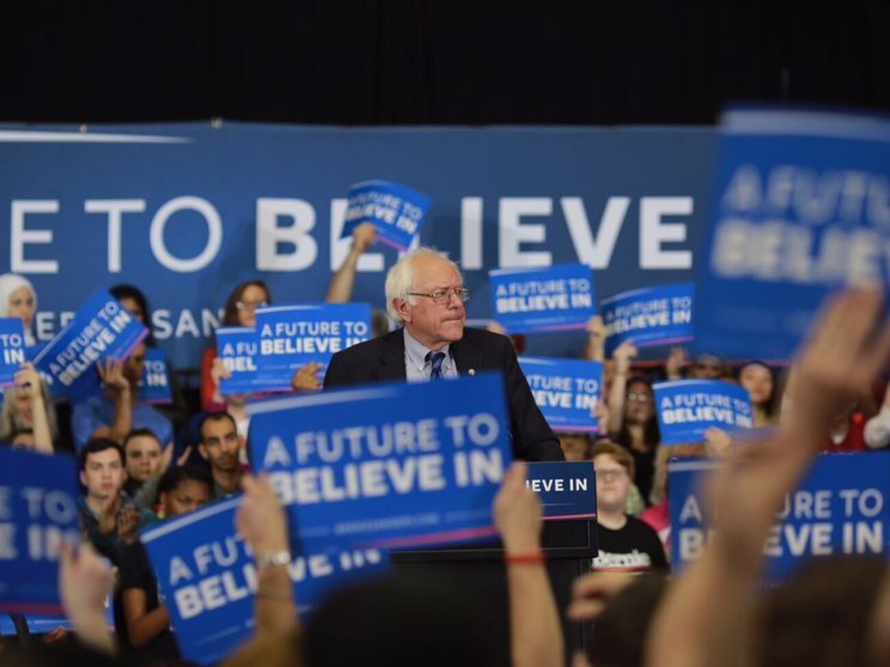 Сандерс выиграл праймериз в Западной Виргинии