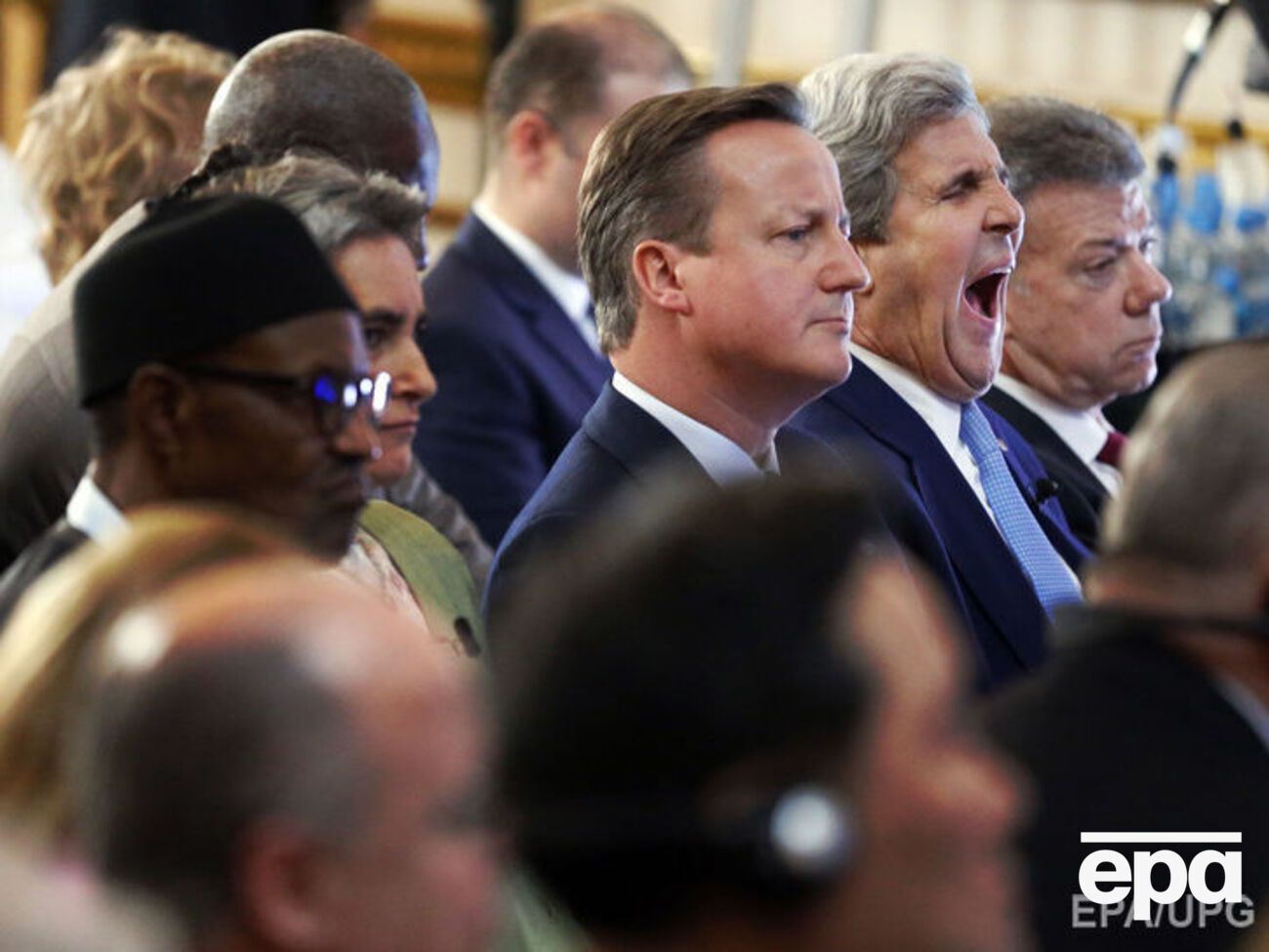 Британский премьер Дэвид Кэмерон с гостями форума&nbsp;&ndash; президентом Нигерии Мохаммаду Бухари и госсекретарем США Джоном Керри