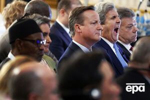 Британский премьер Дэвид Кэмерон с гостями форума – президентом Нигерии Мохаммаду Бухари и госсекретарем США Джоном Керри