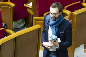 Лещенко не успел зарегистрировать постановление об отмене "закона Луценко"