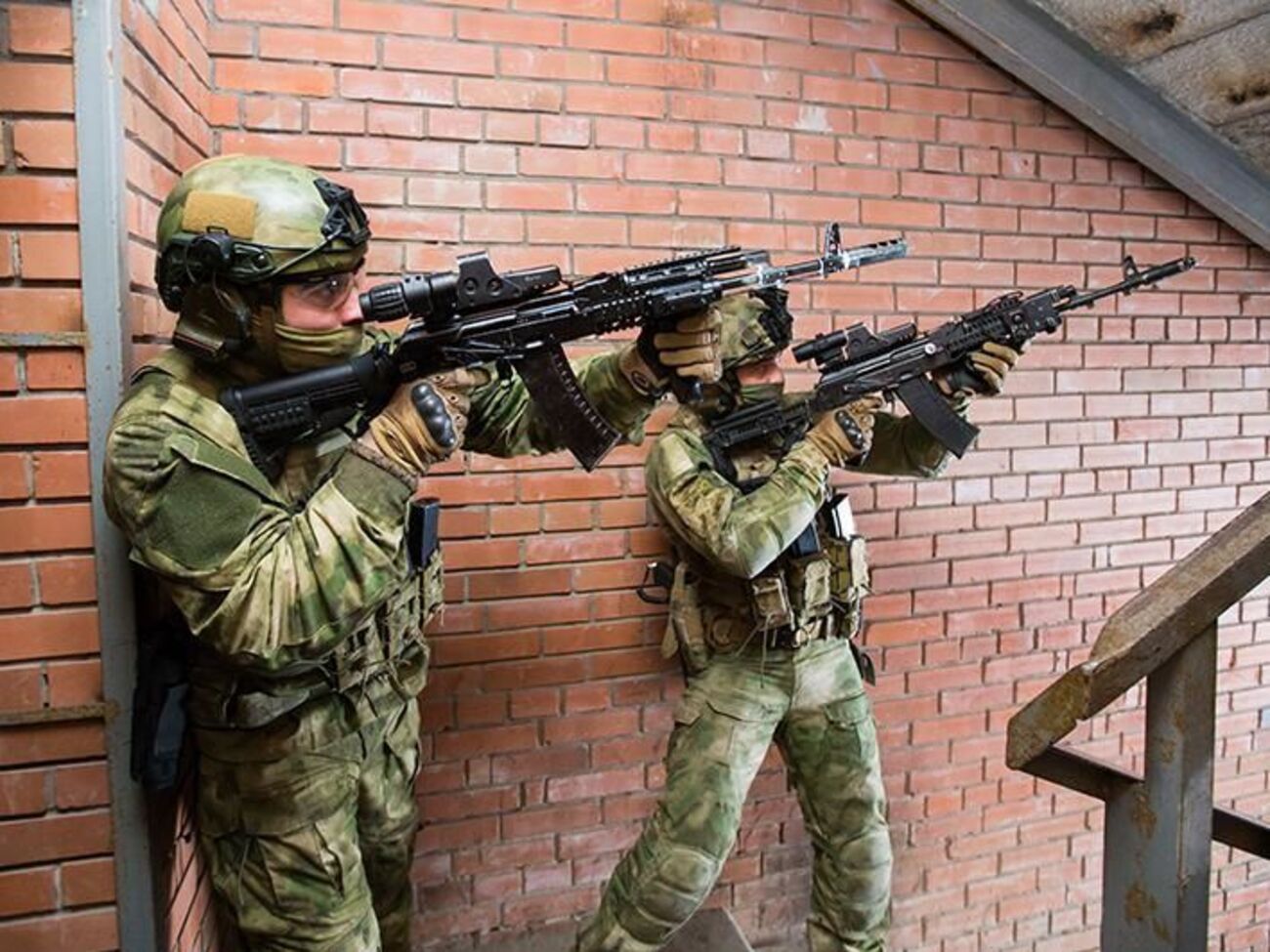 Российская нацгвардия не позволила соотечественикам покинуть оккупированный Донбасс