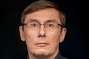 Очередной закон, позволяющий Луценко стать генпрокуророром, поступил в парламент вчера