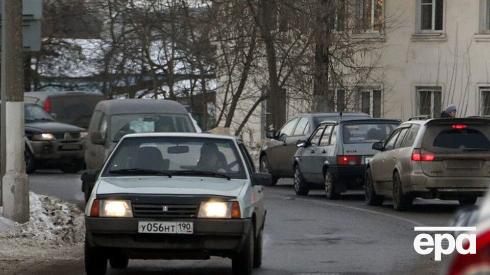 В России продажи автомобилей упали до 10-летнего минимума