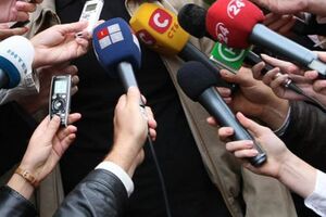 На сайте "Миротворца" появилась база данных с фамилиями и телефонами более 4 тыс. сотрудников СМИ
