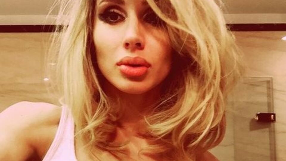 Представители певицы Loboda 13 мая начинают возвращать деньги людям, которые купили билеты, но не попали на концерт исполнительницы
