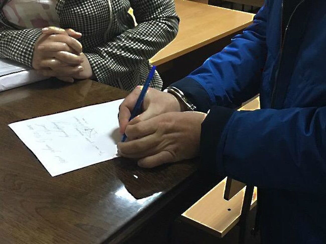 Двоим сотрудникам прокуратуры уже избрана мера пресечения, в отношении третьего внесено ходатайство об ее избрании