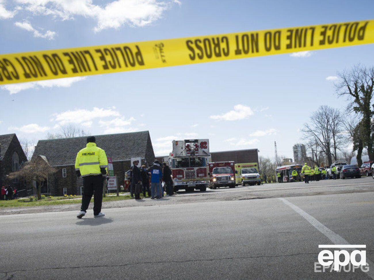 При столкновении автомобиль разделился на две части, его двигатель обнаружили в 37 метрах от места аварии