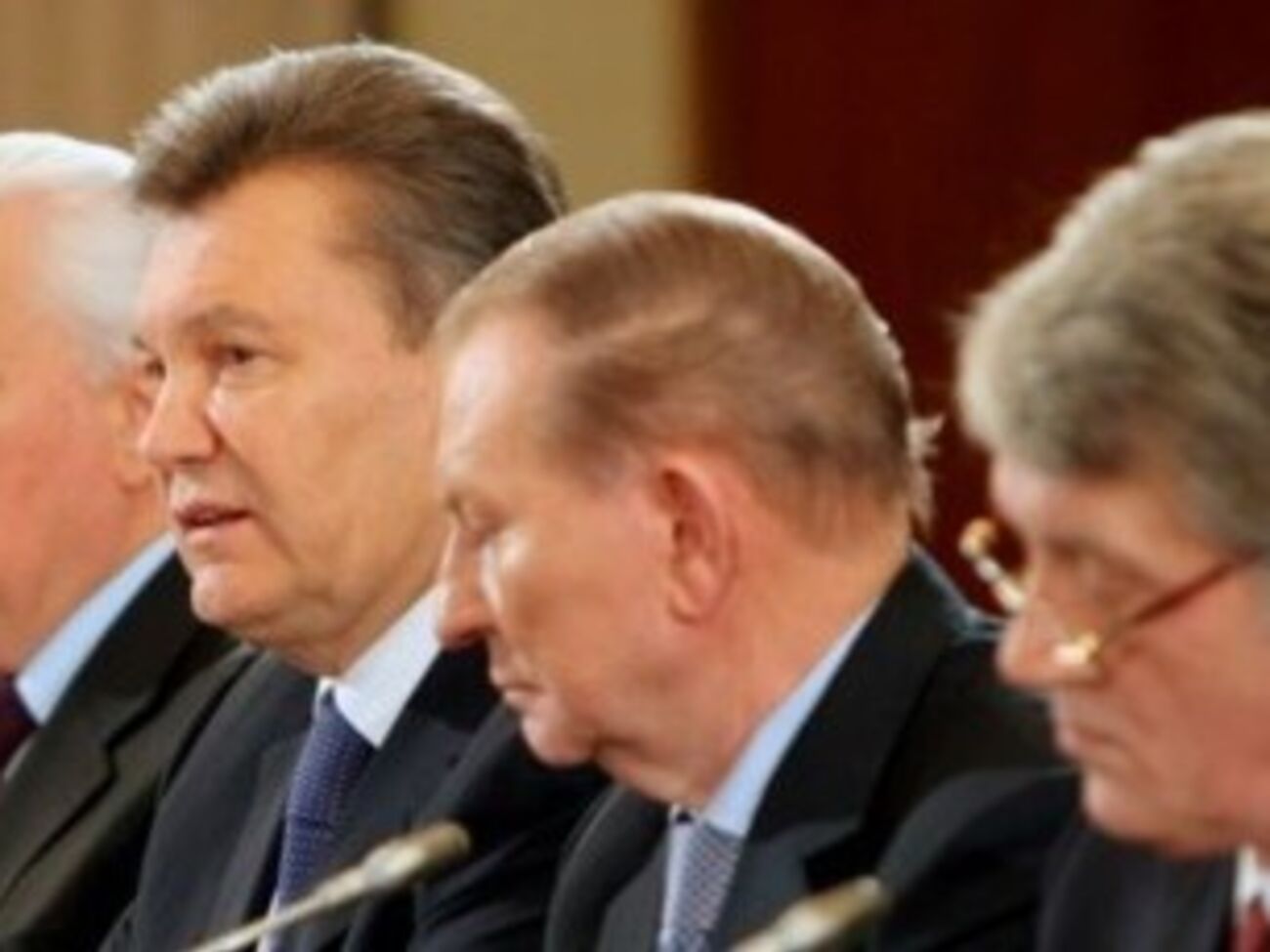 Порошенко запретил повышение экспортной пошлины на лом черных металлов