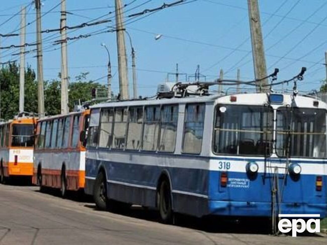 Дожди в Черкассах остановили электротранспорт