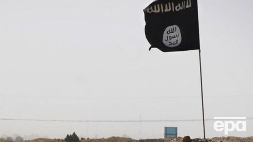 Боевики захватили также территорию возле нефтяных месторождений Аль-Тайм рядом с военным аэродромом, который контролируется силами Асада