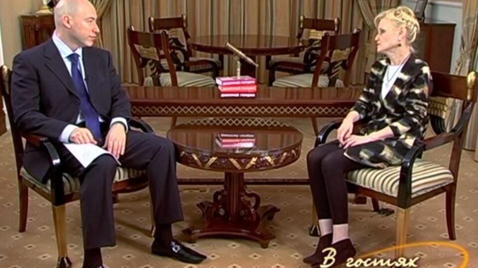 Дарья Донцова: Узнав, что жить мне осталось пять месяцев, я взяла слово с подружки, что она выйдет замуж за моего мужа
