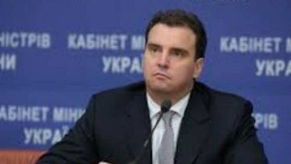 Шендерович: Когда вот это все, с устрицами и виолончелями, лопнет с вонью и позором, – будет кому выйти к людям, не пряча глаза