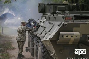 Группа пророссийских боевиков на БМП сбила электрическую опору
