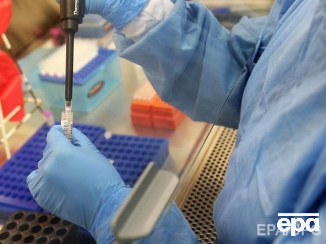 На основе эпидемиологического анамнеза, клинических симптомов и результатов анализов у китаянки подтвердили заражение вирусом Зика