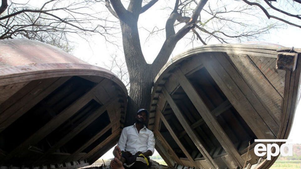 Власти хотят "развернуть" реки в засушливые районы