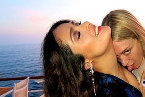 Хайек и Севиньи не скрывали эмоций