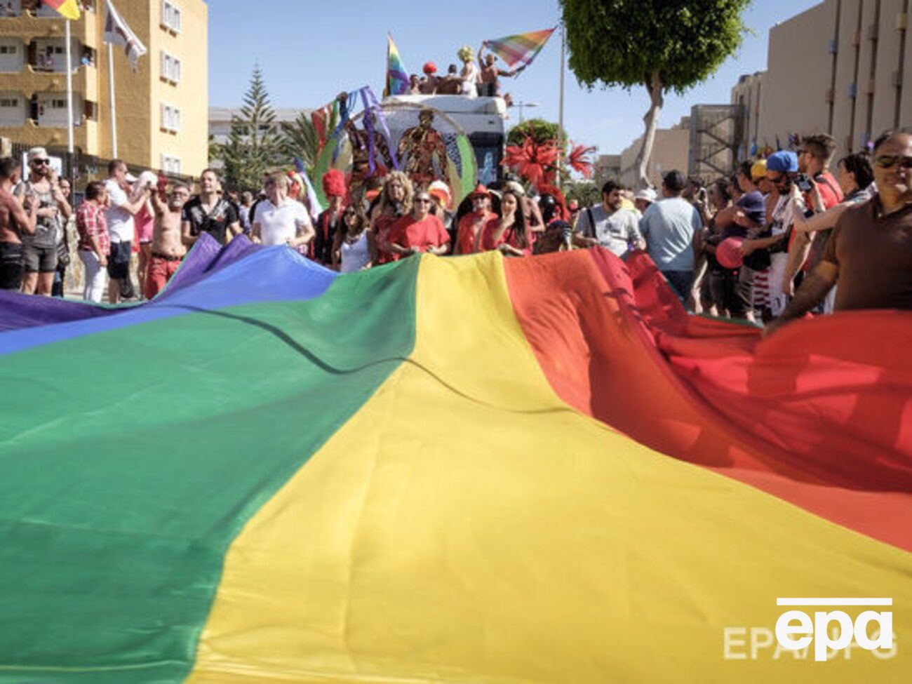 Западные дипломаты призвали обеспечить безопасность Марша равенства