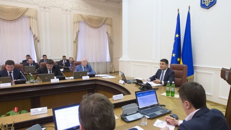Правительство утвердило стартовую цену продажи государственного пакета акций Одесского припортового завода