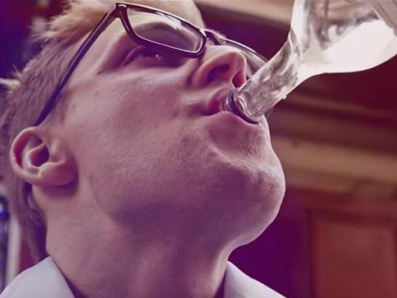 Экскурсия по маршруту клипа группы "Ленинград" покажет места, в которых пили герои ролика