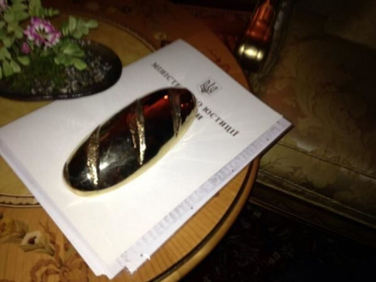 ГПУ потребовала у прокуратуры Киевской области дело о золотом батоне Януковича&nbsp;для изучения