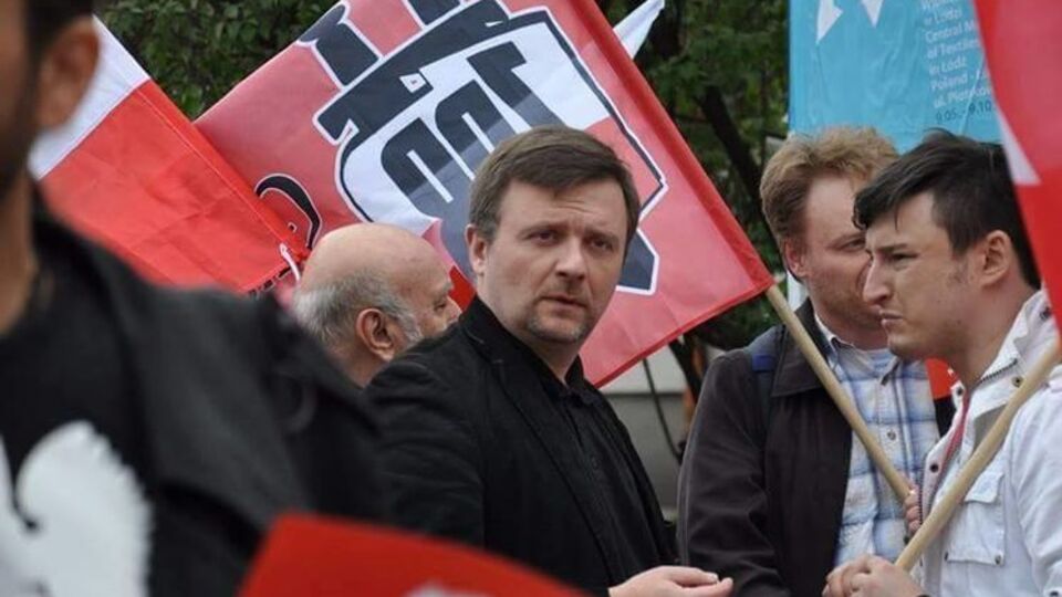 Матеуша Пискорского (в центре) арестовали по подозрению в шпионаже в пользу России