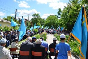 В поселке Буюк Онлар прошел молебен по жертвам геноцида крымскотатарского народа