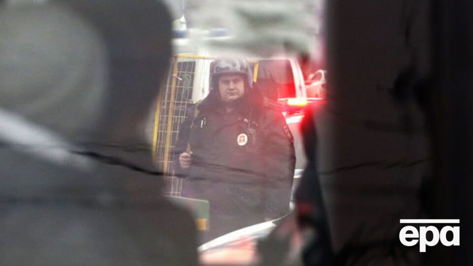 К месту происшествия направляется СОБР