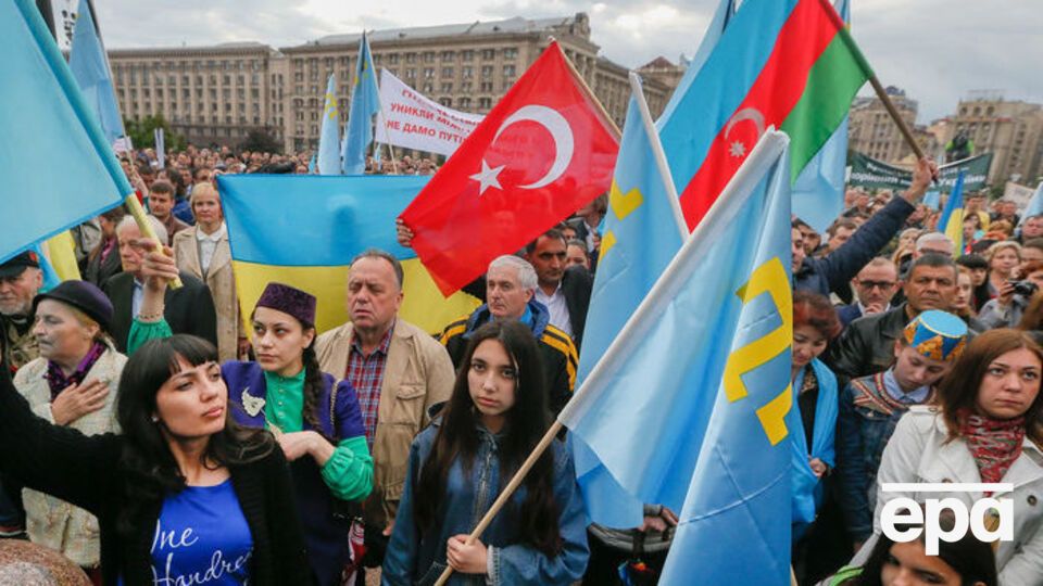 В Украине готовят изменения в Конституцию для создания национальной автономии крымских татар в Крыму