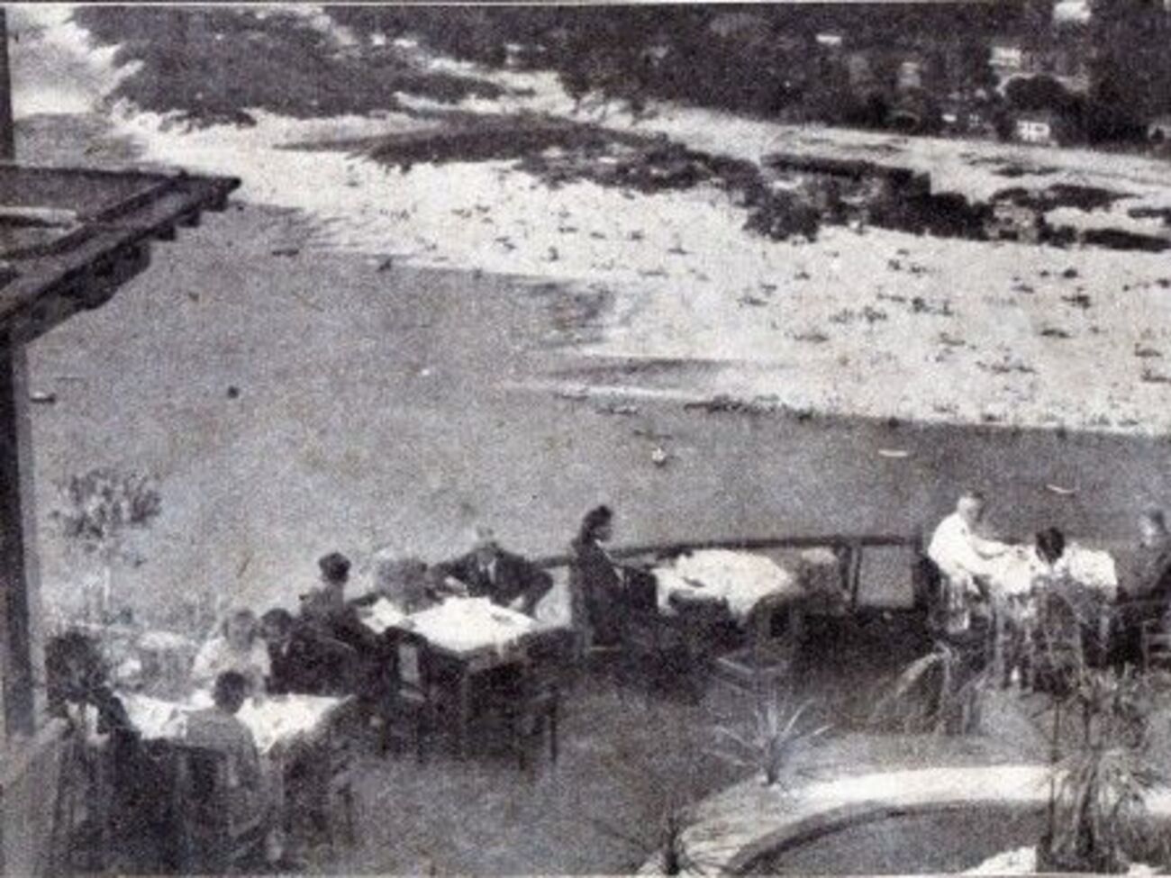 Вид на Днепр из кафе "Днепровская круча".&nbsp;1942 год.