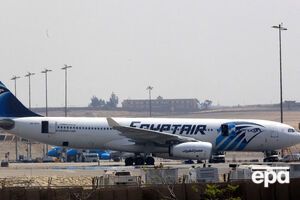 На борту самолета находились 69 человек