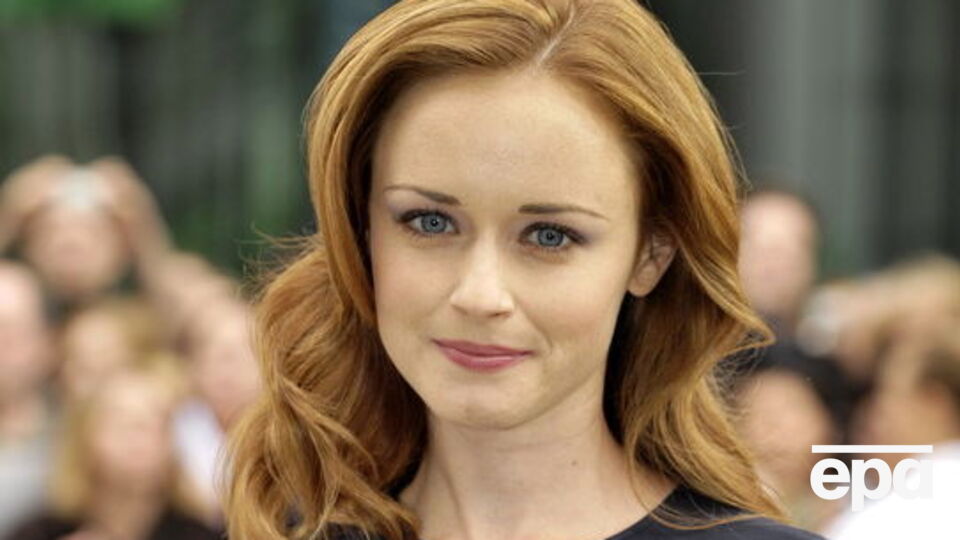 Бледел родила ребенка еще осенью, но скрывала этот факт