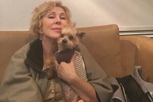 Успенская показала грудь в облегающем топе