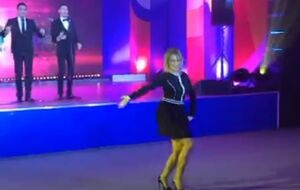 Захарова станцевала перед журналистами