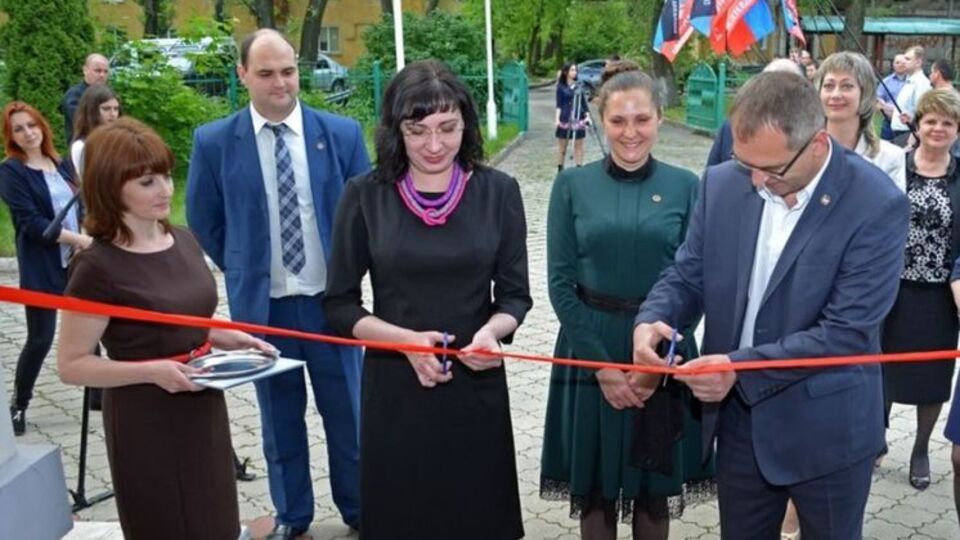 Сепаратисты "подарили" ЗАГСу здание мормонов