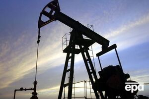 Нефть подешевела