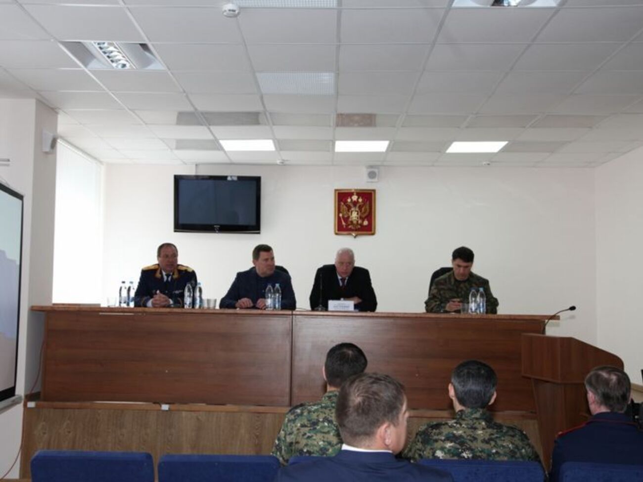 Суд арестовал троих подозреваемых в убийстве семьи в Самарской области