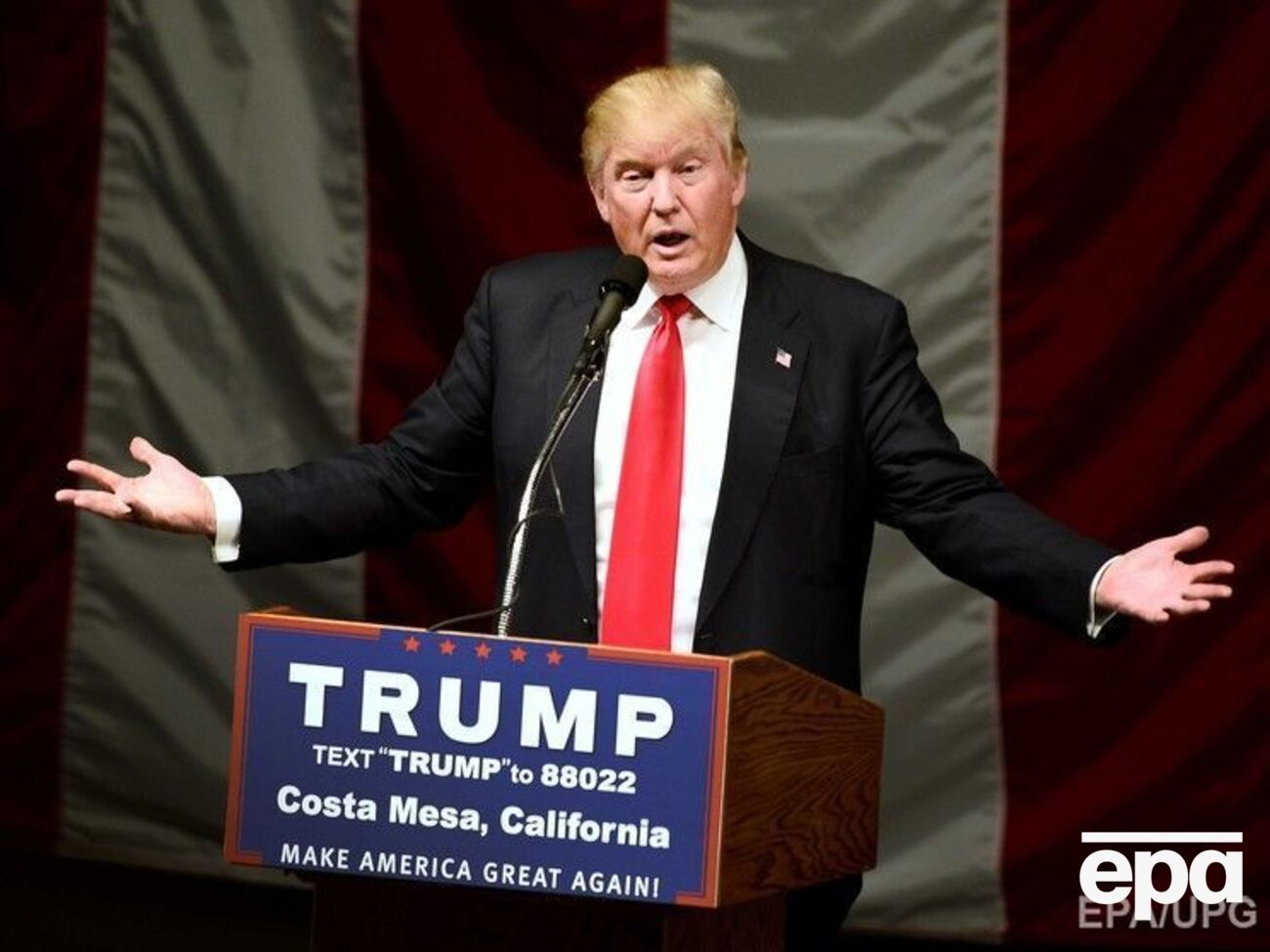 По мнению Трампа, Обама должен попросить Путина унять летчиков-маньяков