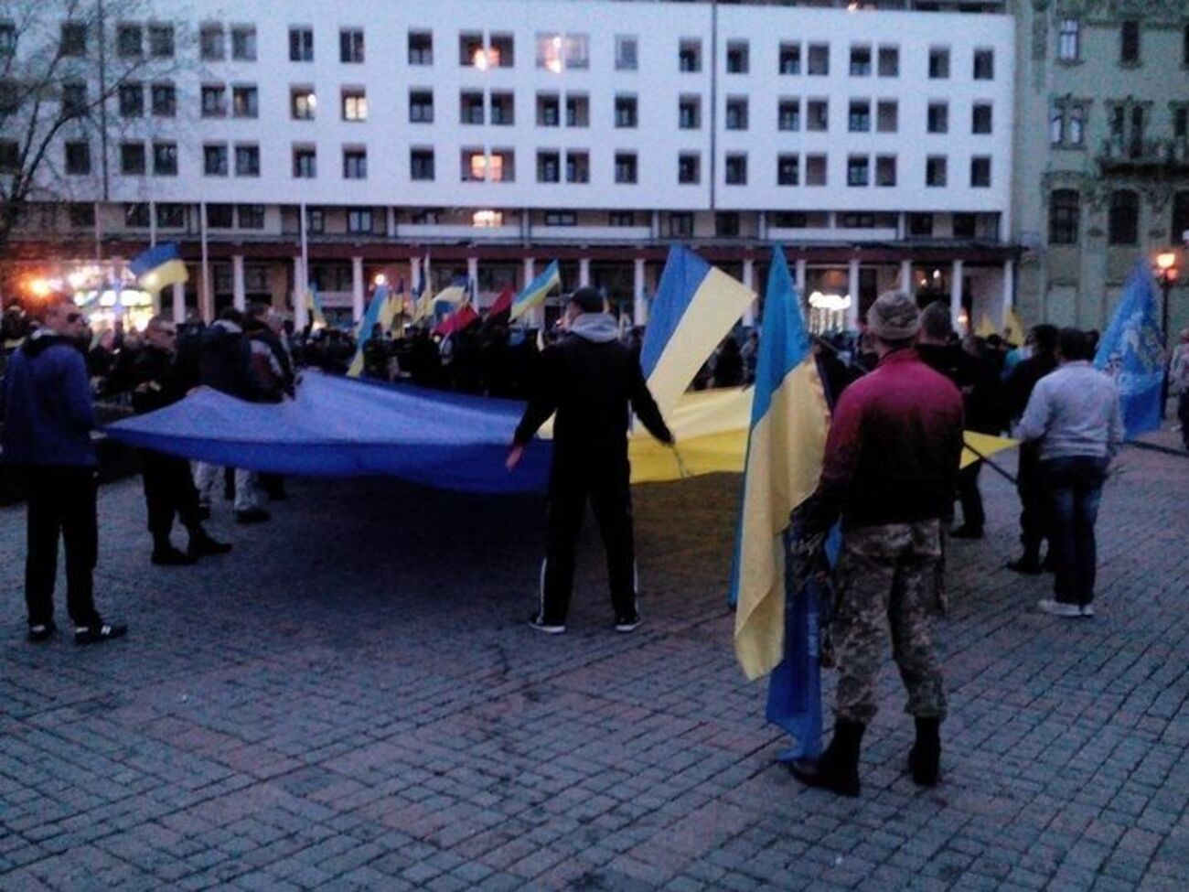 Проукраинские активисты провели в Одессе панихиду по погибшим 2 мая 2014 года. Фоторепортаж