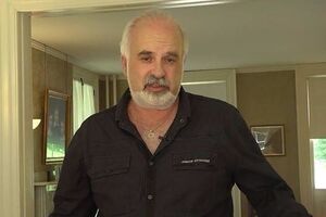 Топаллер: Еще недавно можно было себе представить, чтобы в немецких школах издевались над белобрысыми учениками, для которых родной язык немецкий?