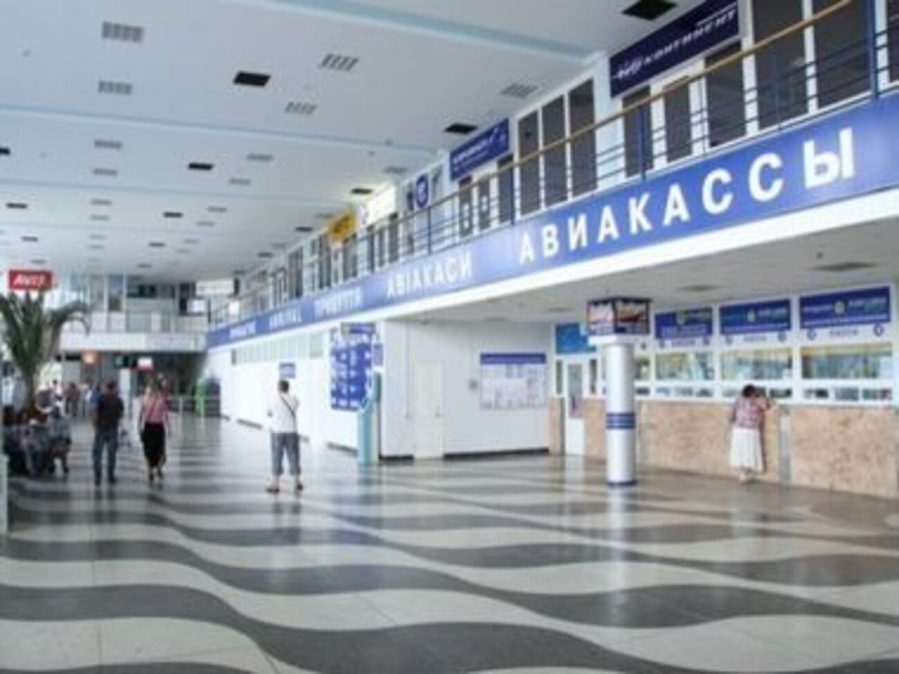 Помимо нового терминала, планируется удлинение одной из взлетно-посадочных полос, модернизация коммуникаций, строительство подъездных дорог
