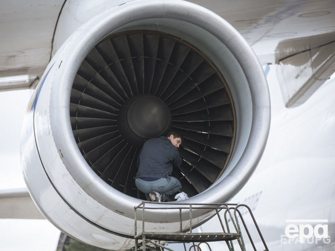 Страны снимают все ограничения на воздушное сообщение