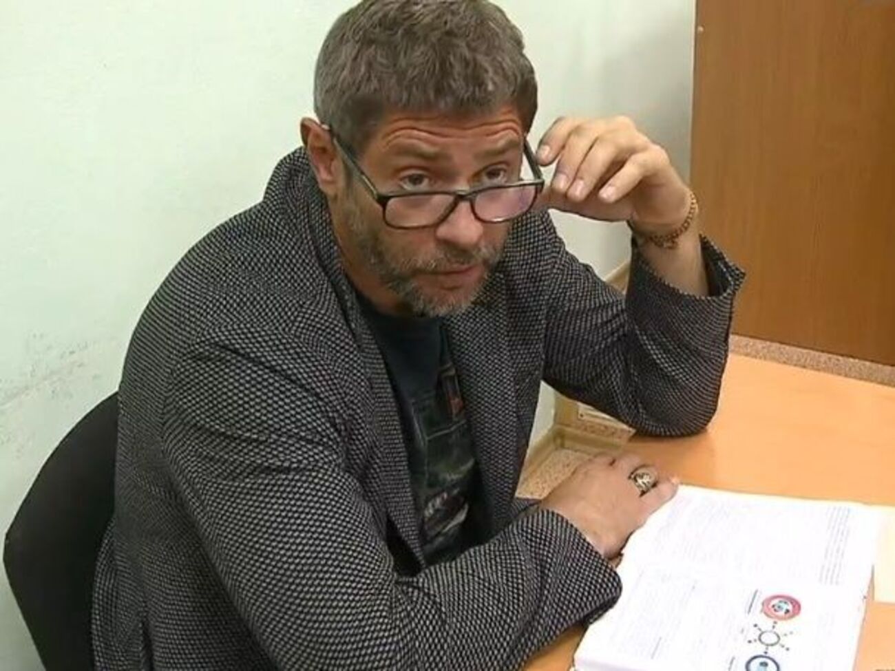 Валерий Николаев: Проснулся утром, сел почитать книгу, очнулся – суд идет